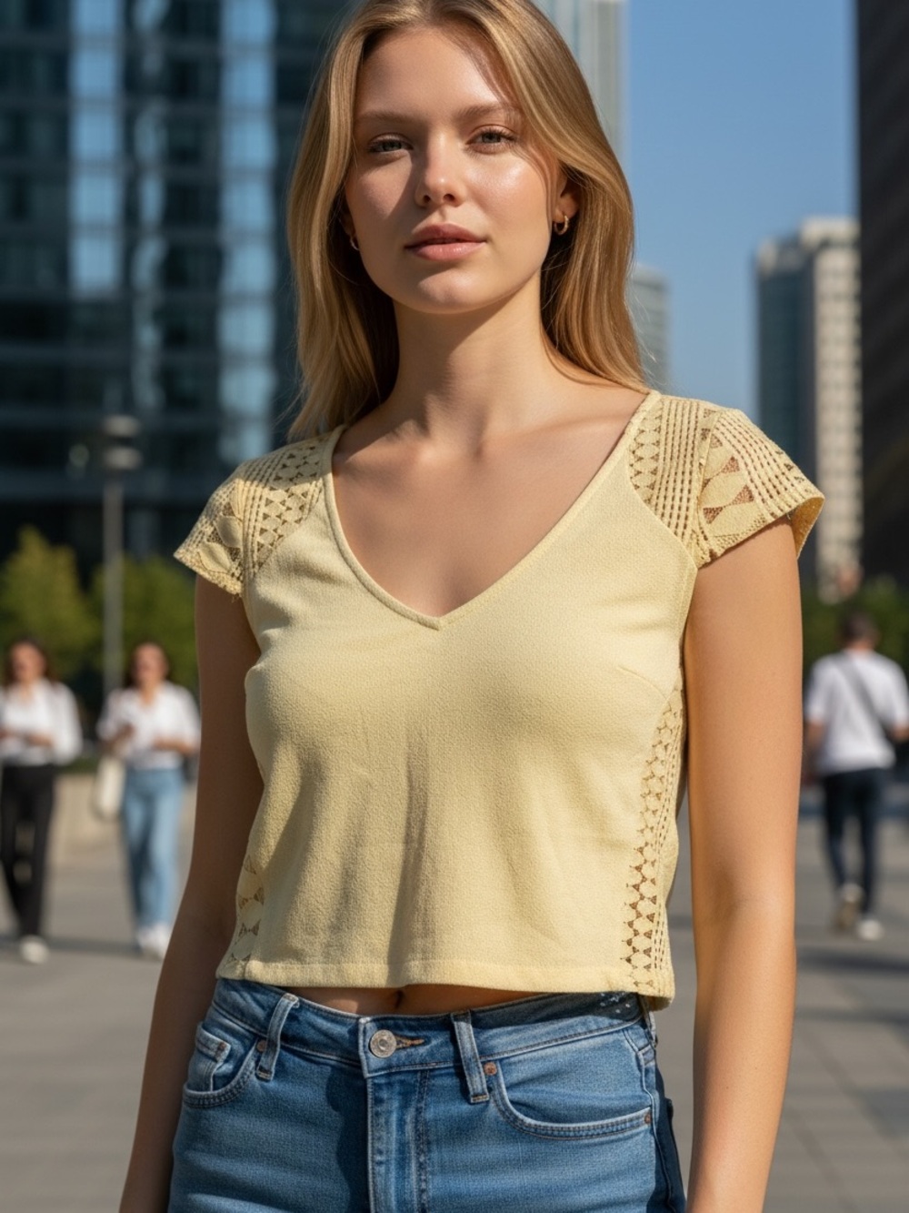 Renuar Pale Yellow V-Neck Crochet Cap Sleeve‎ Crop Top